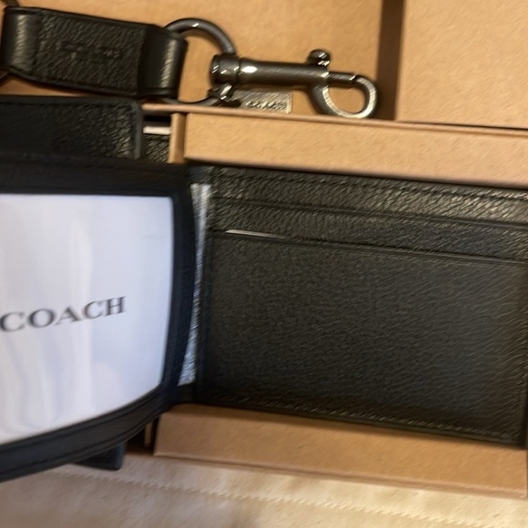 COACH Men’s Wallet. NWT. Gift Set, Coach Box, & Store Bag. 3-in-1 Set. Black. - Picture 6 of 9